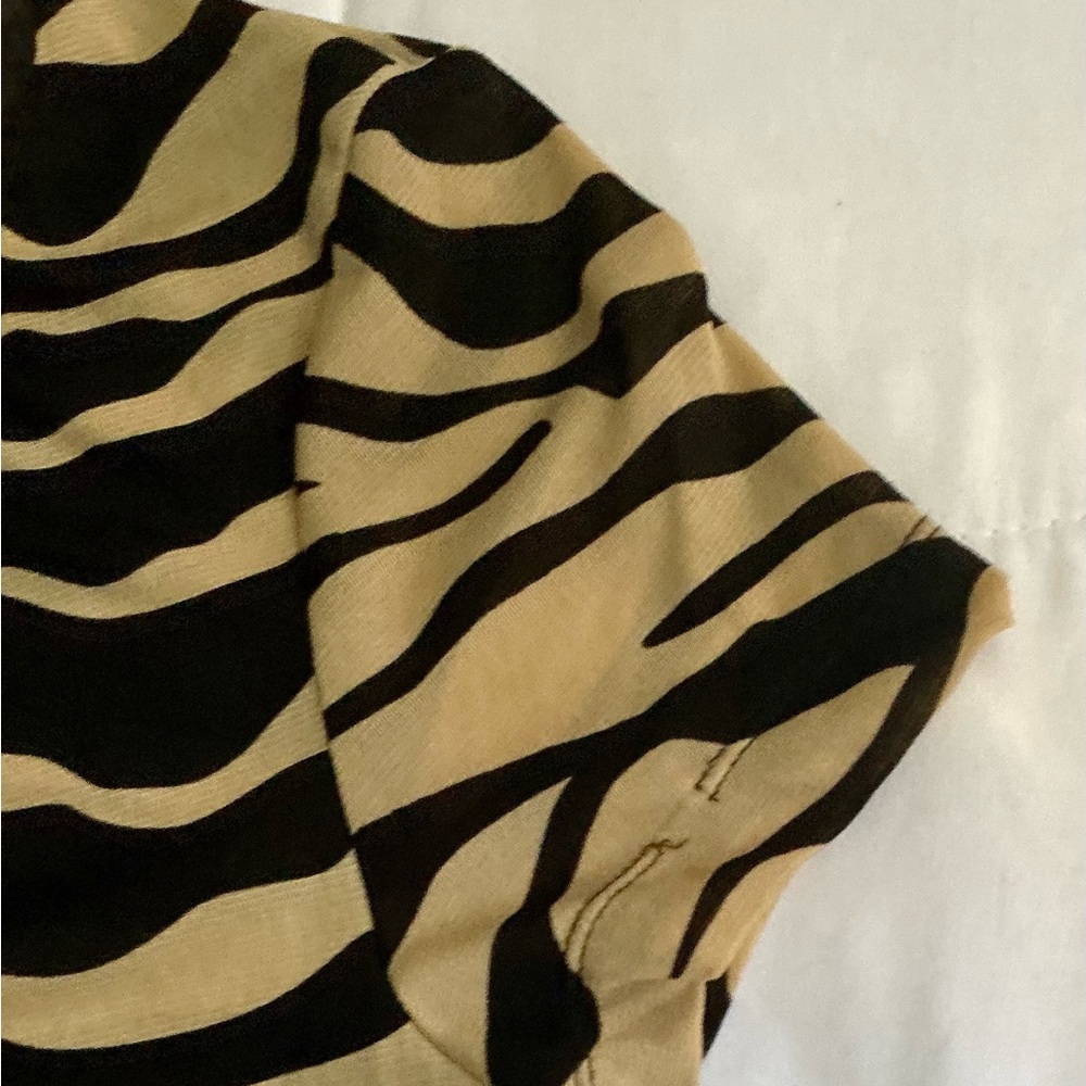 GUESS Ruched V-Neck Animal Print Top Size M - Picture 2 of 2